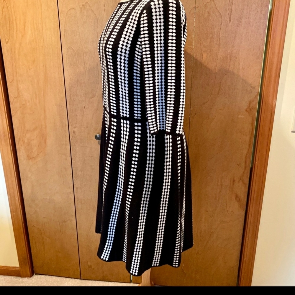 3X Black and White knit fit and flare dress